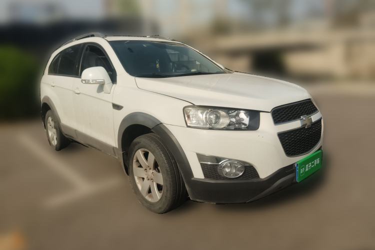 Used Chevrolet Captiva 2012 2.4L Two-Wheel Drive City Edition 5 Seats Front Right 45 Deg