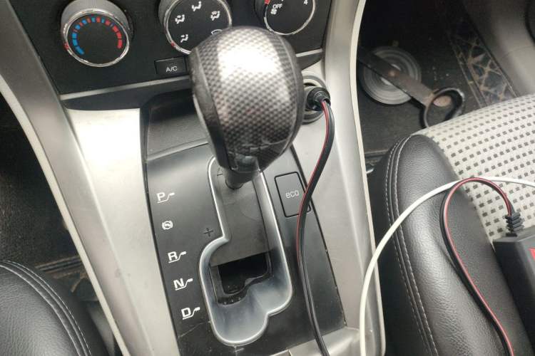 Used Chevrolet Captiva 2012 2.4L Two-Wheel Drive City Edition 5 Seats Gear Lever