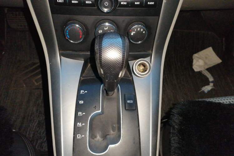 Used Chevrolet Captiva 2012 2.4L Two-Wheel Drive City Edition 5 Seats Gear Lever