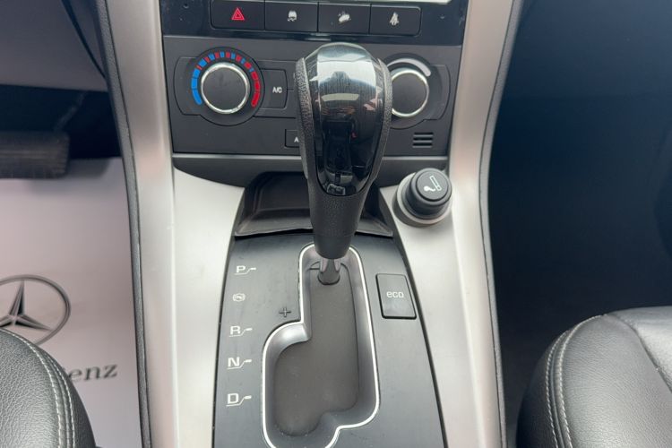 Used Chevrolet Captiva 2012 2.4L 4x4 Flagship Edition 7 Seats Gear Lever
