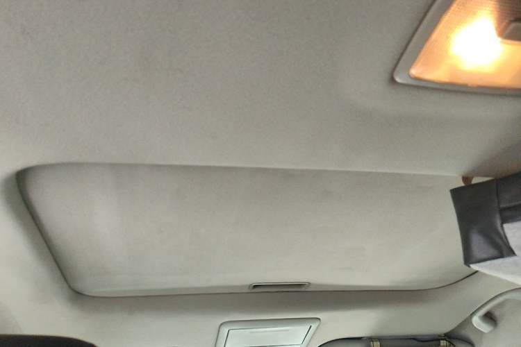 Used Chevrolet Captiva 2012 2.4L Two-Wheel Drive City Edition 5 Seats Headliner
