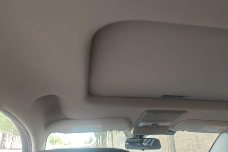 Used Chevrolet Captiva 2012 2.4L 4x4 Flagship Edition 7 Seats Headliner