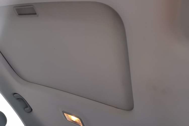 Used Chevrolet Captiva 2012 2.4L 4x4 Luxury Edition 5 Seats Headliner