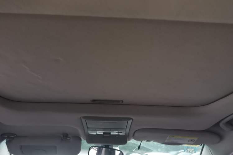 Used Chevrolet Captiva 2012 2.4L 4x4 Flagship Edition 7 Seats Headliner