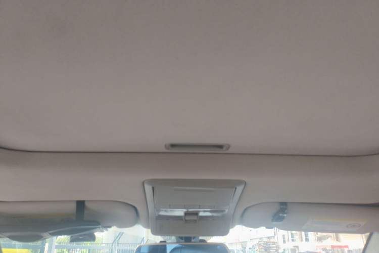Used Chevrolet Captiva 2012 2.4L 4x4 Flagship Edition 7 Seats Headliner