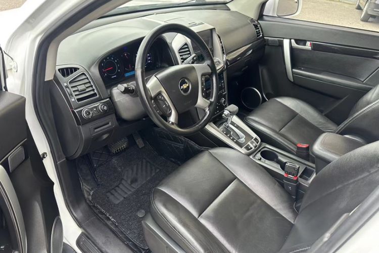 Used Chevrolet Captiva 2012 2.4L 4x4 Flagship Edition 7 Seats Interior 1