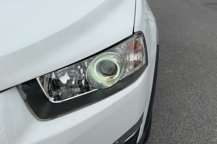 Used Chevrolet Captiva 2012 2.4L 4x4 Flagship Edition 7 Seats Left Front Headlight