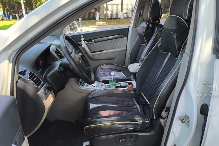 Used Chevrolet Captiva 2012 2.4L Two-Wheel Drive City Edition 5 Seats Left Front Seat