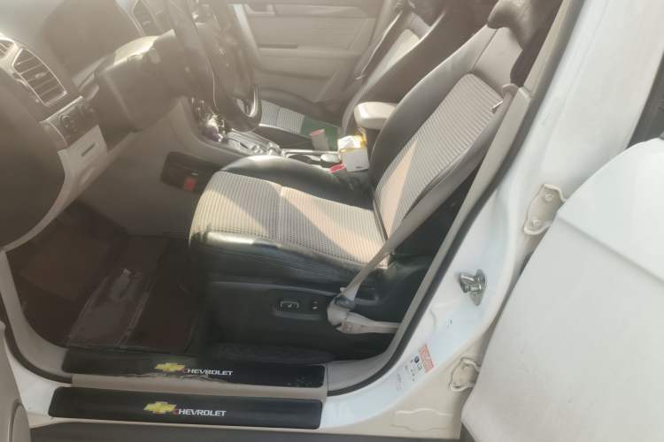 Used Chevrolet Captiva 2012 2.4L Two-Wheel Drive City Edition 5 Seats Left Front Seat