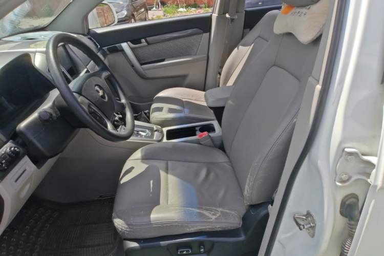Used Chevrolet Captiva 2012 2.4L Two-Wheel Drive City Edition 5 Seats Left Front Seat