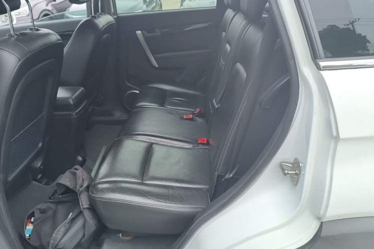 Used Chevrolet Captiva 2012 2.4L 4x4 Flagship Edition 7 Seats Left Rear Seat