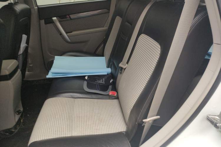 Used Chevrolet Captiva 2012 2.4L Two-Wheel Drive City Edition 5 Seats Left Rear Seat