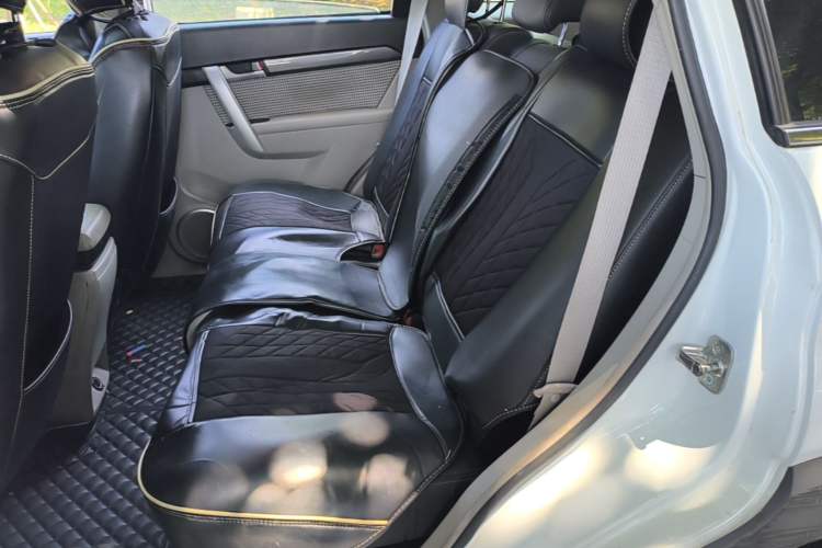 Used Chevrolet Captiva 2012 2.4L Two-Wheel Drive City Edition 5 Seats Left Rear Seat