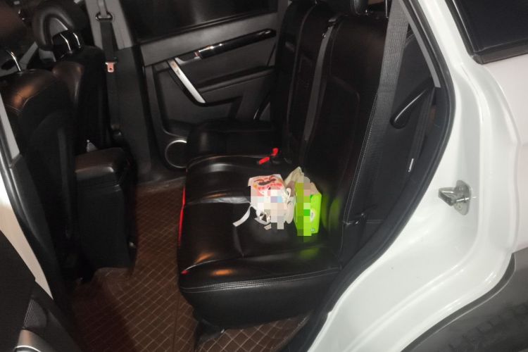 Used Chevrolet Captiva 2012 2.4L 4x4 Flagship Edition 7 Seats Left Rear Seat