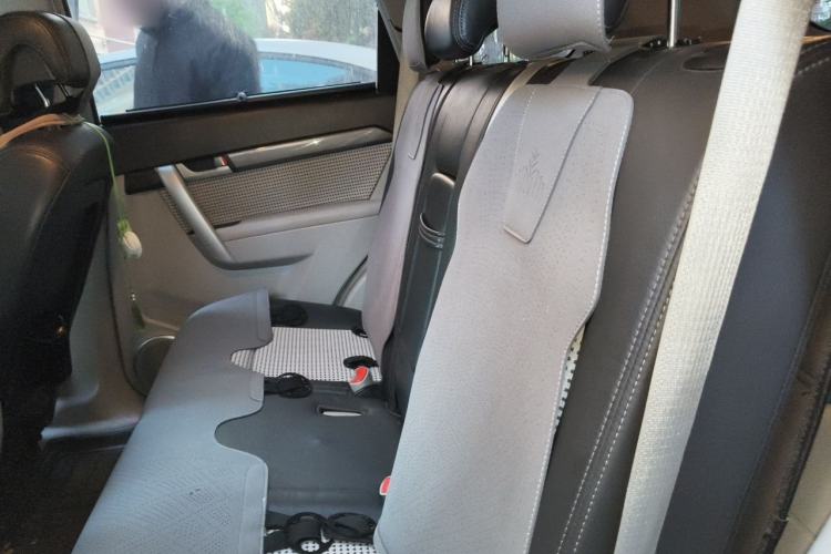 Used Chevrolet Captiva 2012 2.4L 4x4 City Navigation Version 5 Seats Left Rear Seat