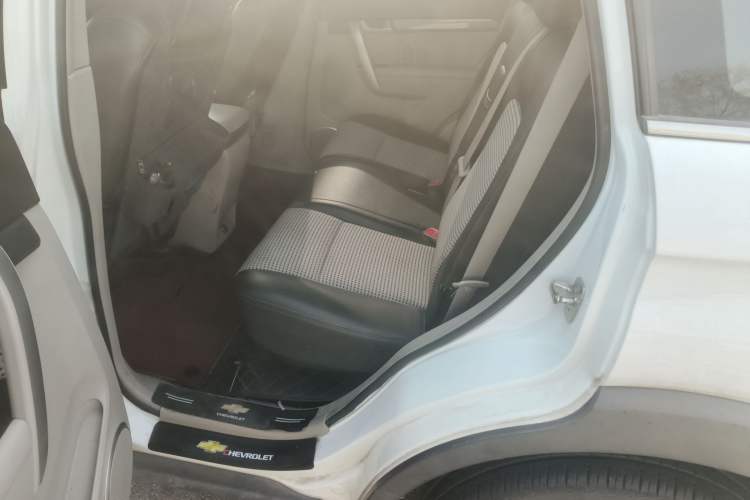 Used Chevrolet Captiva 2012 2.4L Two-Wheel Drive City Edition 5 Seats Left Rear Seat