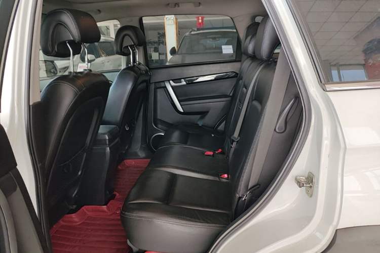Used Chevrolet Captiva 2012 2.4L 4x4 Flagship Edition 7 Seats Left Rear Seat