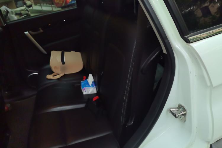 Used Chevrolet Captiva 2012 2.4L 4x4 Flagship Edition 7 Seats Left Rear Seat