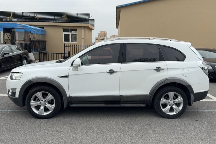 Used Chevrolet Captiva 2012 2.4L 4x4 Flagship Edition 7 Seats Left Side