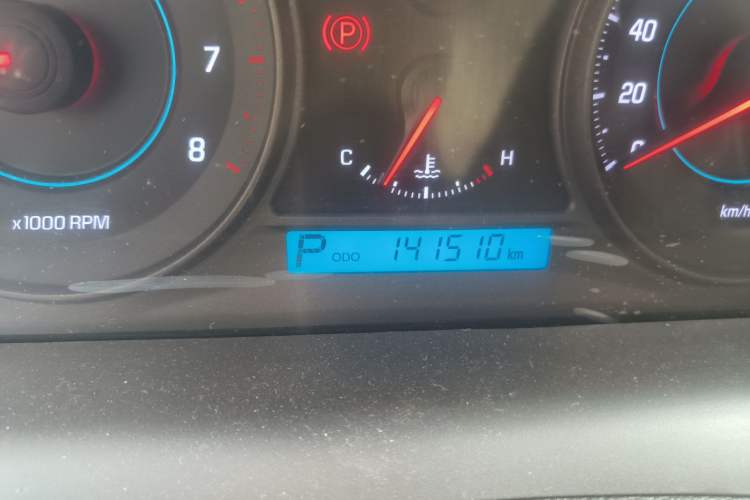 Used Chevrolet Captiva 2012 2.4L Two-Wheel Drive City Edition 5 Seats Odometer Close Up