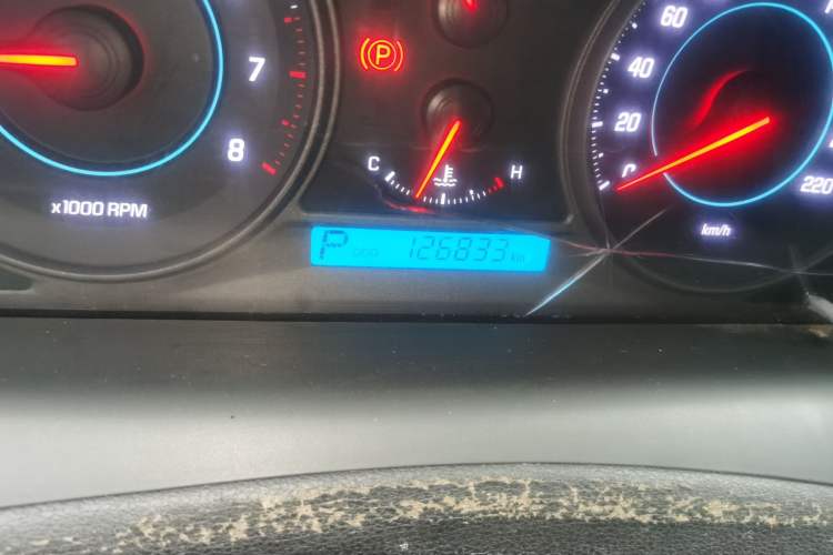 Used Chevrolet Captiva 2012 2.4L 4x4 Flagship Edition 7 Seats Odometer Close Up