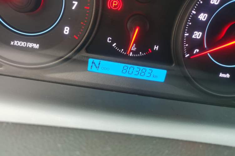 Used Chevrolet Captiva 2012 2.4L Two-Wheel Drive City Edition 5 Seats Odometer Close Up