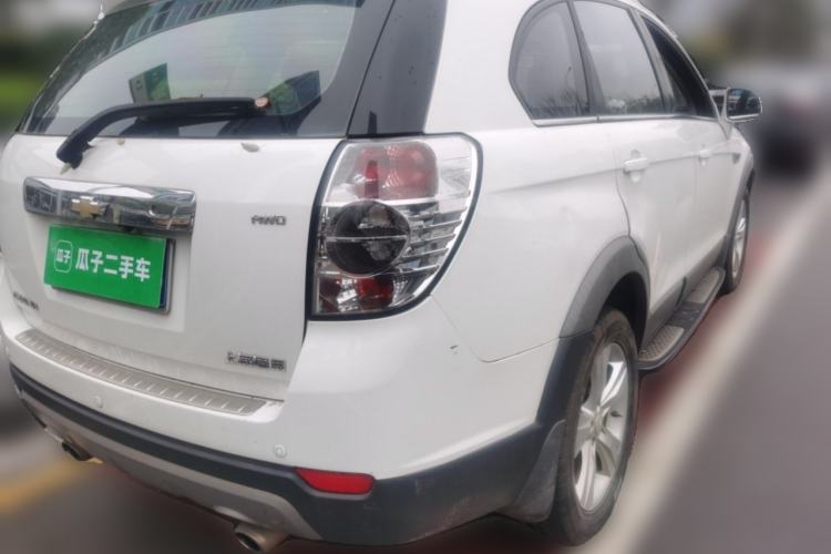 Used Chevrolet Captiva 2012 2.4L 4x4 Flagship Edition 7 Seats Rear Right 45 Deg