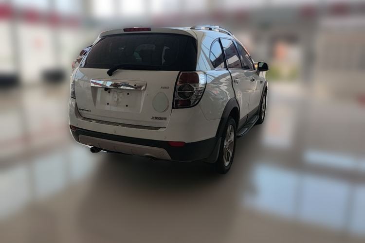 Used Chevrolet Captiva 2012 2.4L 4x4 Flagship Edition 7 Seats Rear Right 45 Deg