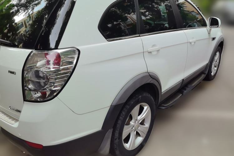 Used Chevrolet Captiva 2012 2.4L 4x4 Flagship Edition 7 Seats Rear Right 45 Deg