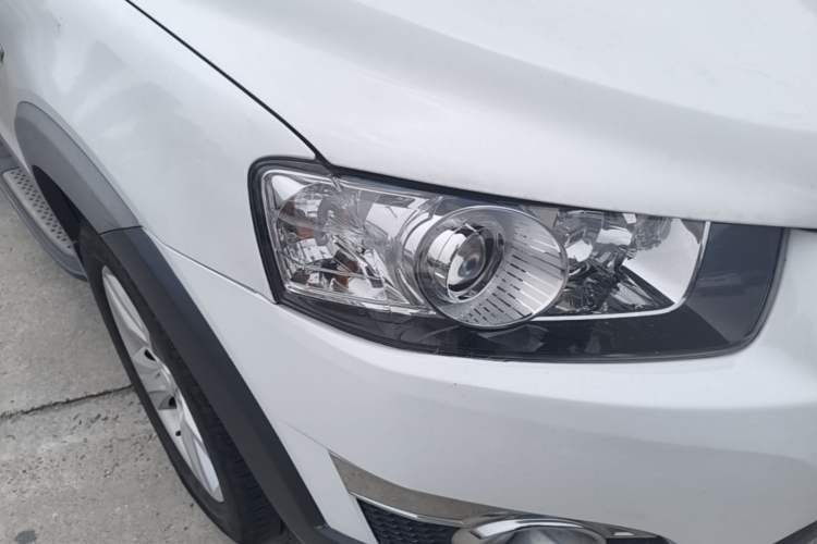 Used Chevrolet Captiva 2012 2.4L 4x4 Flagship Edition 7 Seats Right Front Headlight