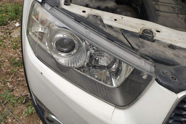Used Chevrolet Captiva 2012 2.4L Two-Wheel Drive City Edition 5 Seats Right Front Headlight