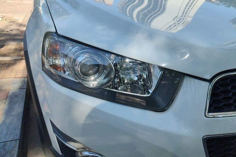 Used Chevrolet Captiva 2012 2.4L Two-Wheel Drive City Edition 5 Seats Right Front Headlight