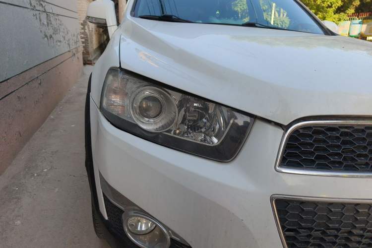 Used Chevrolet Captiva 2012 2.4L 4x4 Flagship Edition 7 Seats Right Front Headlight