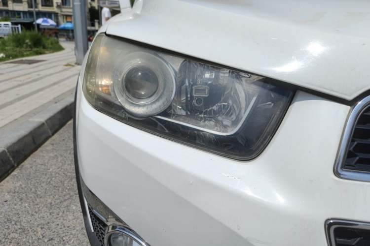 Used Chevrolet Captiva 2012 2.4L 4x4 Flagship Edition 7 Seats Right Front Headlight