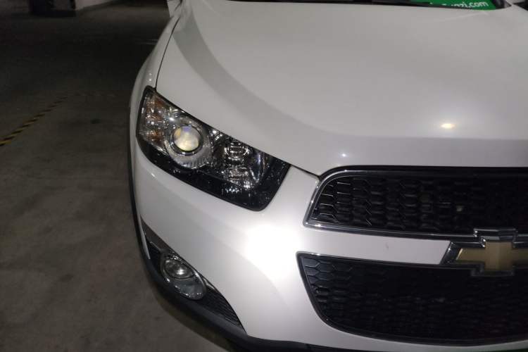 Used Chevrolet Captiva 2012 2.4L 4x4 Luxury Edition 5 Seats Right Front Headlight