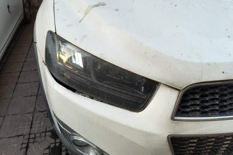 Used Chevrolet Captiva 2012 2.4L 4x4 City Navigation Version 5 Seats Right Front Headlight