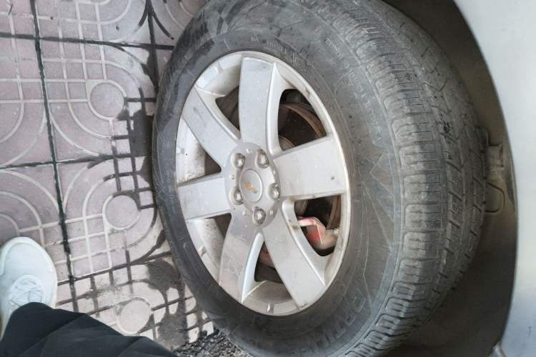 Used Chevrolet Captiva 2012 2.4L 4x4 City Navigation Version 5 Seats Right Front Wheel Hub
