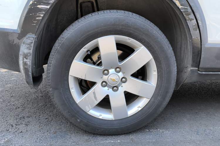 Used Chevrolet Captiva 2012 2.4L Two-Wheel Drive City Edition 5 Seats Right Rear Wheel Hub