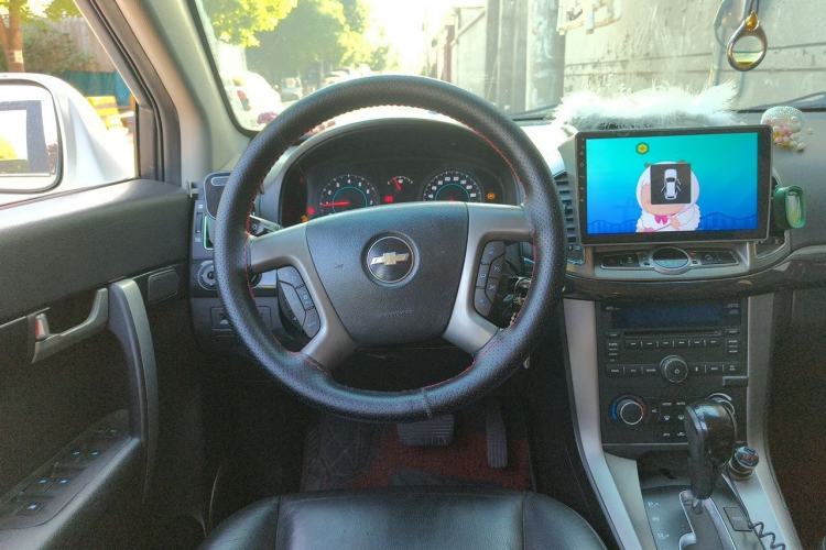 Used Chevrolet Captiva 2012 2.4L 4x4 Flagship Edition 7 Seats Steering Wheel