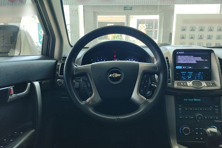 Used Chevrolet Captiva 2012 2.4L 4x4 Flagship Edition 7 Seats Steering Wheel