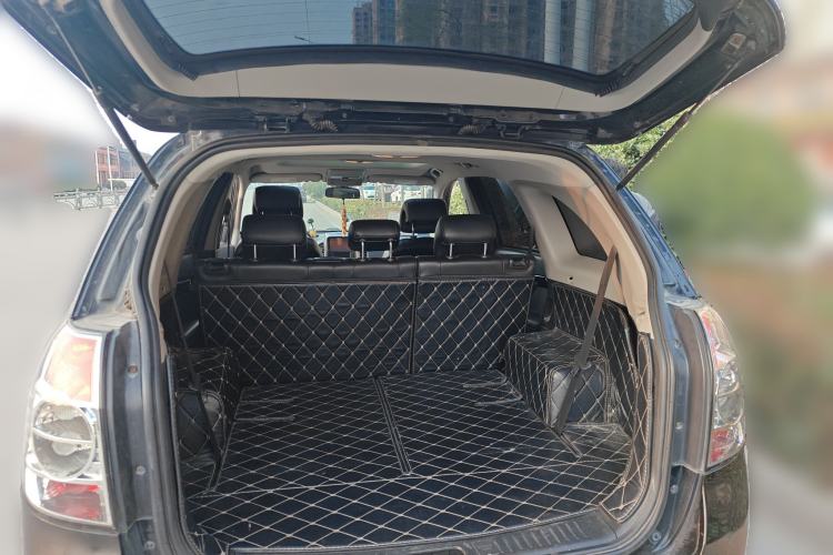 Used Chevrolet Captiva 2012 2.4L 4x4 Flagship Edition 7 Seats Trunk