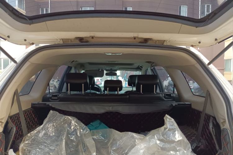 Used Chevrolet Captiva 2012 2.4L 4x4 Flagship Edition 7 Seats Trunk