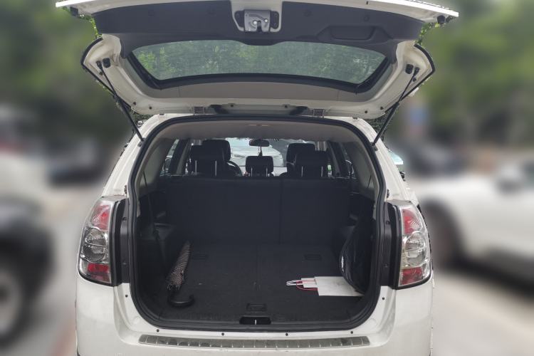 Used Chevrolet Captiva 2012 2.4L 4x4 Flagship Edition 7 Seats Trunk