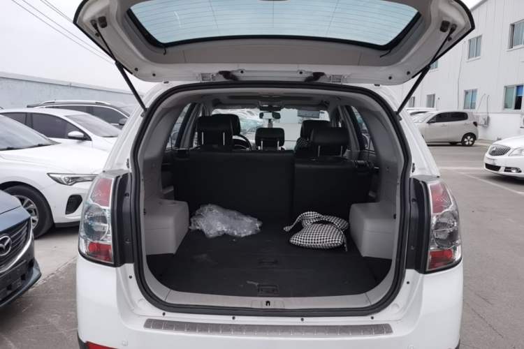 Used Chevrolet Captiva 2012 2.4L 4x4 Luxury Edition 5 Seats Trunk