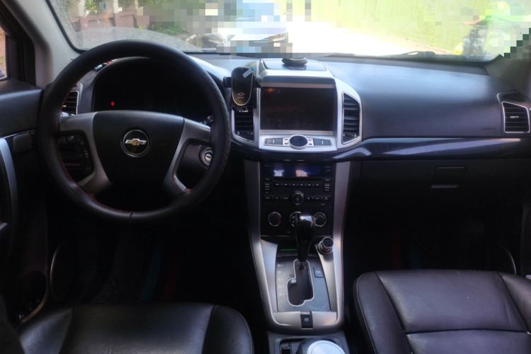 Used Chevrolet Captiva 2013 2.4L Two-Wheel Drive City Edition 7-Seater Center Console