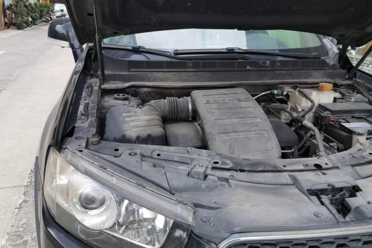 Used Chevrolet Captiva 2013 2.4L Two-Wheel Drive City Edition 7-Seater Engine Bay Right