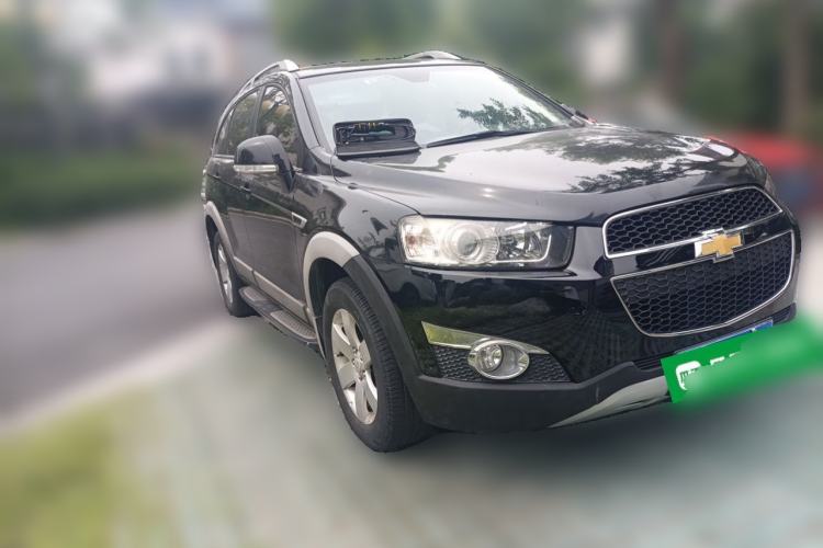Used Chevrolet Captiva 2013 2.4L Two-Wheel Drive City Edition 7-Seater Front Right 45 Deg