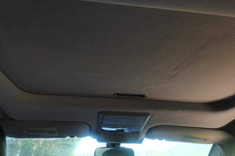 Used Chevrolet Captiva 2013 2.4L Two-Wheel Drive City Edition 7-Seater Headliner