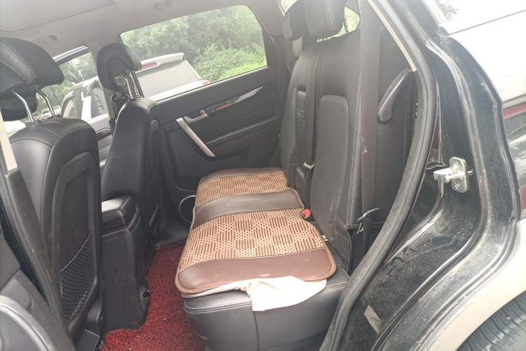 Used Chevrolet Captiva 2013 2.4L Two-Wheel Drive City Edition 7-Seater Left Rear Seat