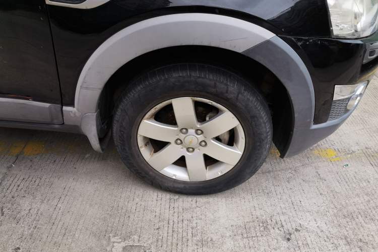 Used Chevrolet Captiva 2013 2.4L Two-Wheel Drive City Edition 7-Seater Right Front Wheel Hub